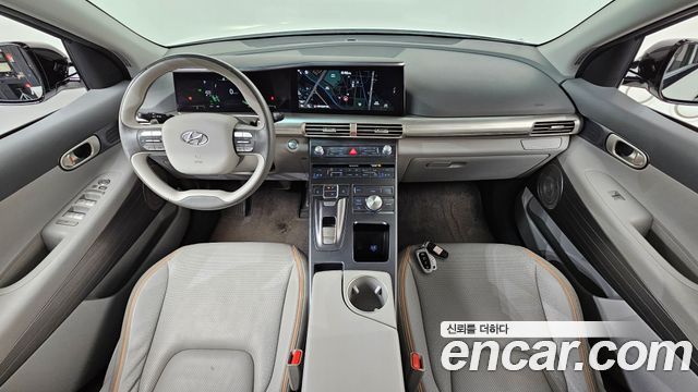 Hyundai Nexo — interior