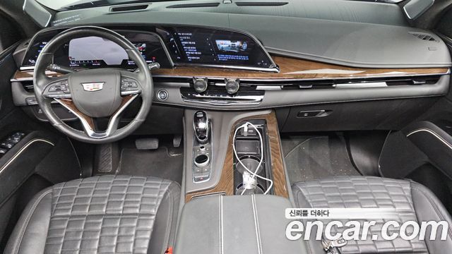 Cadillac Escalade — interior