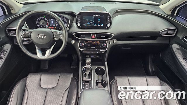 Hyundai Santa Fe — interior