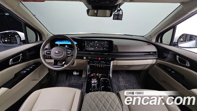 Kia Carnival — interior