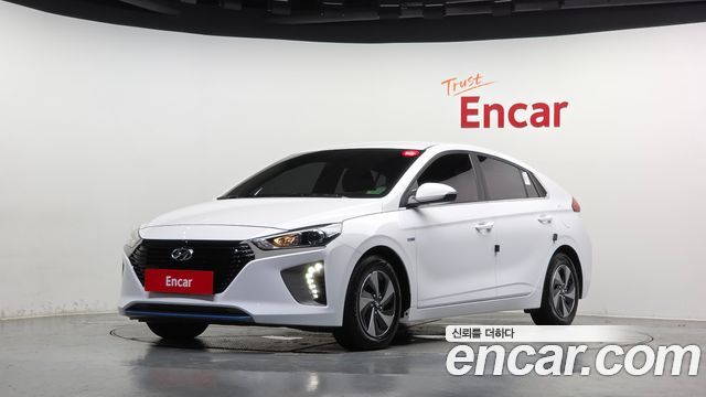 Hyundai Ioniq — exterior