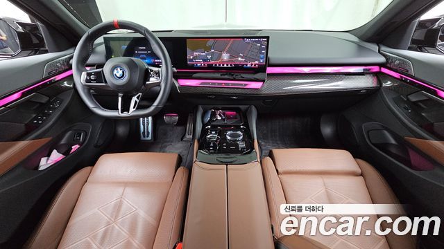 BMW i5 — interior