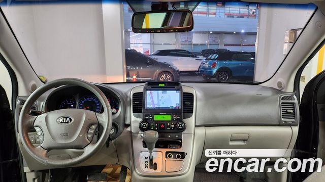 Kia Carnival — interior