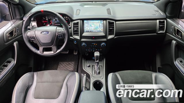 Ford Ranger — interior