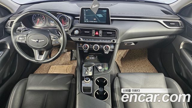Genesis G70 — interior