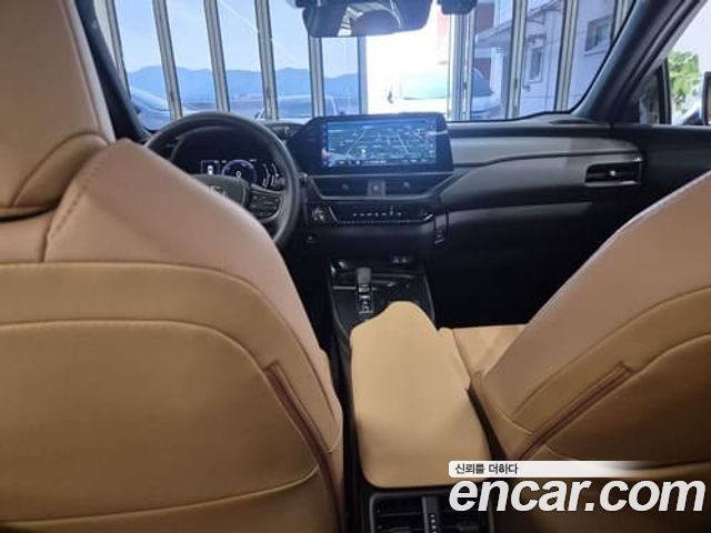 Lexus UX — interior