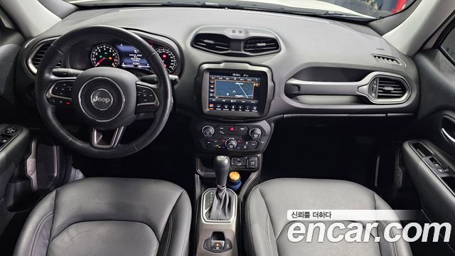 Jeep Renegade — interior