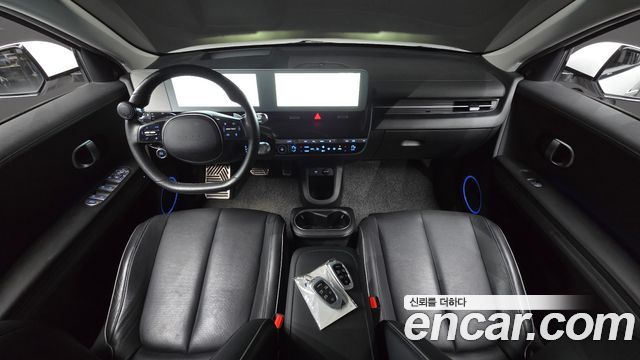 Hyundai IONIQ 5 — interior