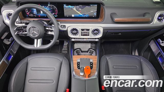 Mercedes-Benz G-Class — interior