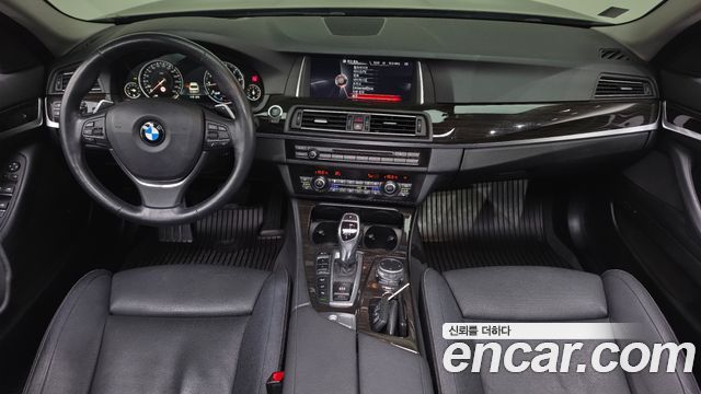 BMW 5 Series — interior