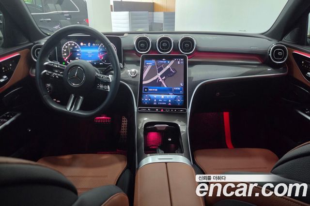 Mercedes-Benz C-Class — interior