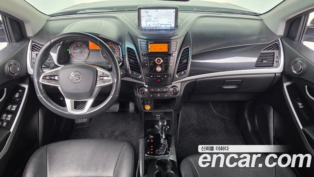 KG Mobility Korando — interior