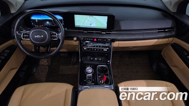 Kia Carnival — interior