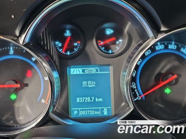 Chevrolet Korea Cruze — interior
