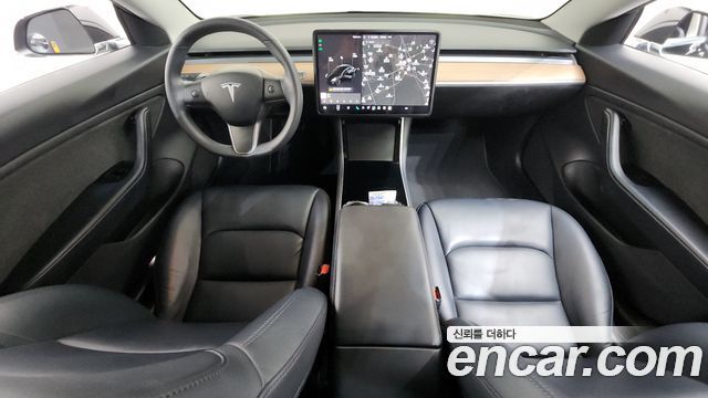 Tesla Model 3 — interior