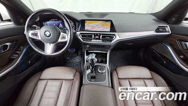BMW 3 Series — interior
