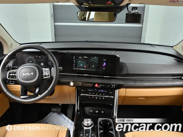 Kia Carnival — interior