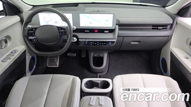 Hyundai IONIQ 5 — interior