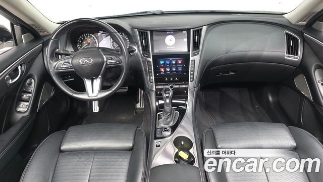 Infiniti Q50 — interior