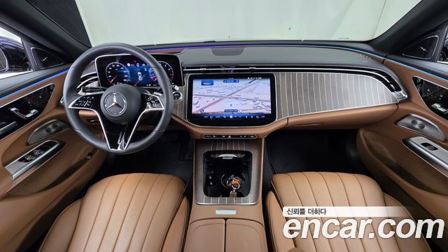 Mercedes-Benz E-Class — interior