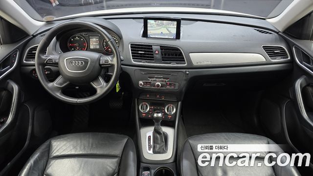 Audi Q3 — interior