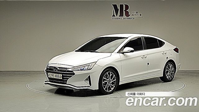 Hyundai Avante — exterior