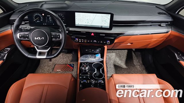 Kia K5 — interior