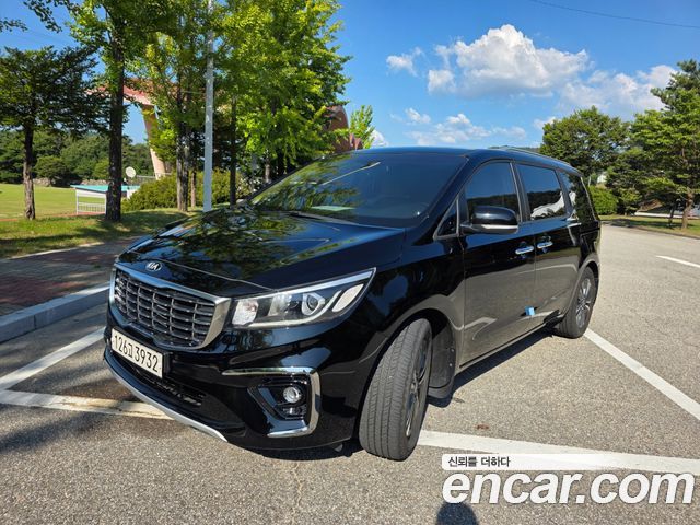 Kia Carnival — exterior