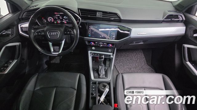 Audi Q3 — interior
