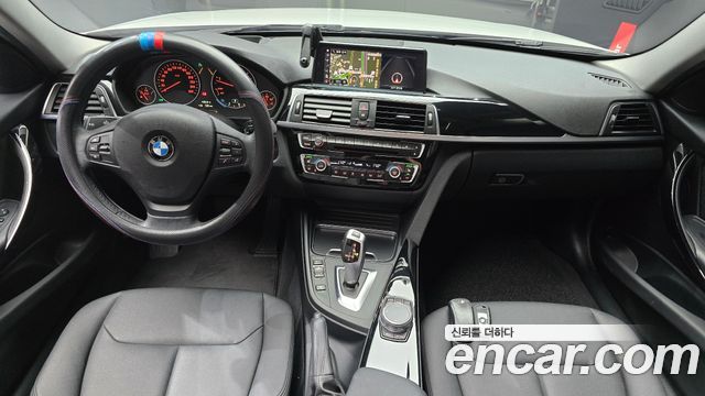 BMW 3 Series — interior