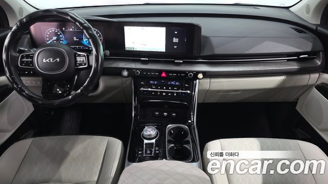 Kia Carnival — interior