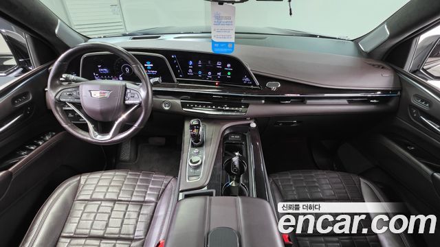 Cadillac Escalade — interior