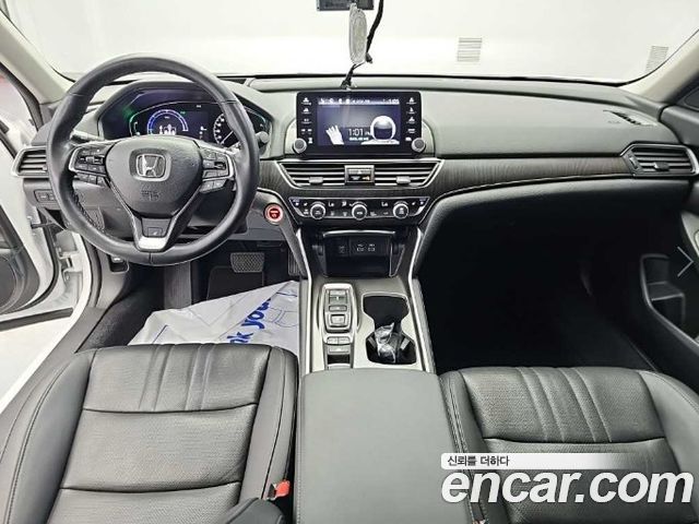 Honda Accord — interior