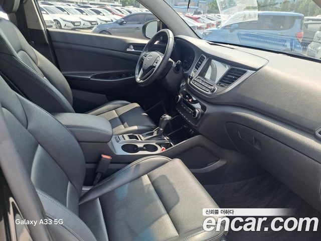 Hyundai Tucson — interior