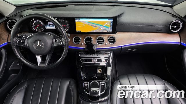 Mercedes-Benz E-Class — interior