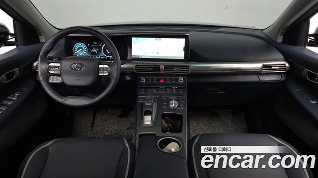 Hyundai Nexo — interior