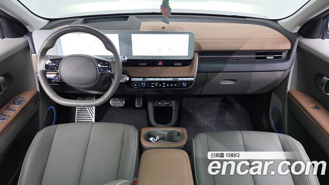 Hyundai IONIQ 5 — interior