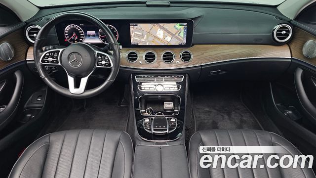 Mercedes-Benz E-Class — interior