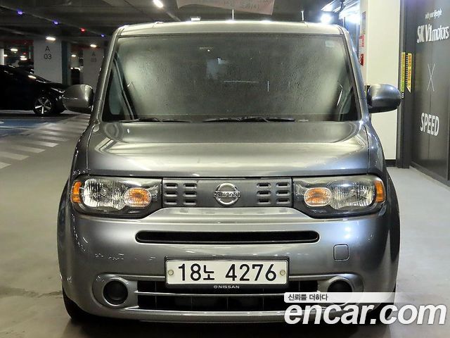 Nissan Cube — interior