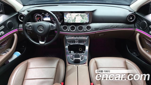 Mercedes-Benz E-Class — interior