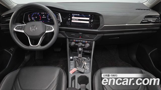 Volkswagen Jetta — interior