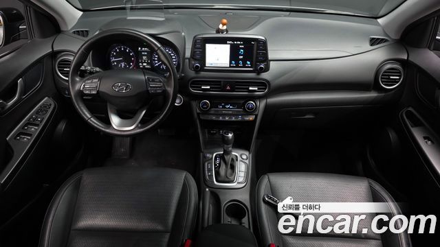 Hyundai Kona — interior