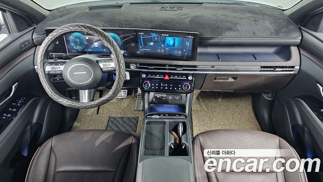 Hyundai Tucson — interior