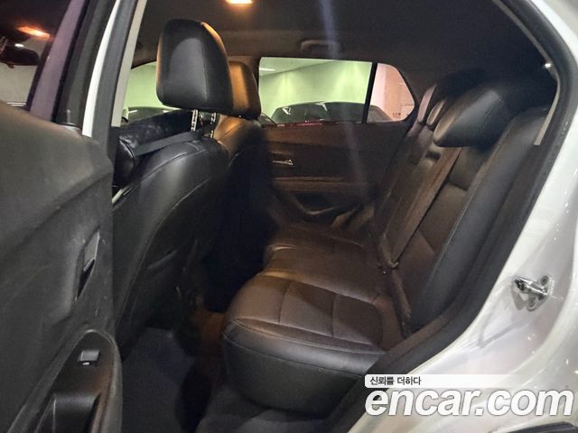 Chevrolet Korea Trax — interior