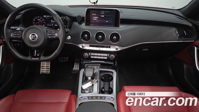 Kia Stinger — interior