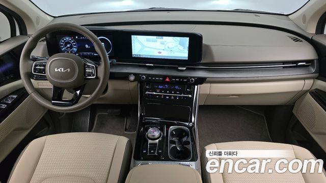 Kia Carnival — interior