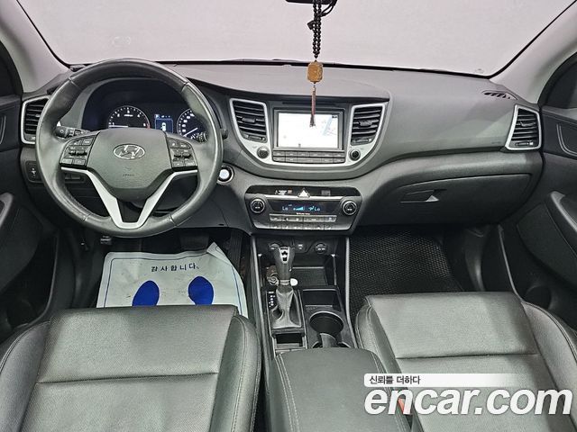 Hyundai Tucson — interior