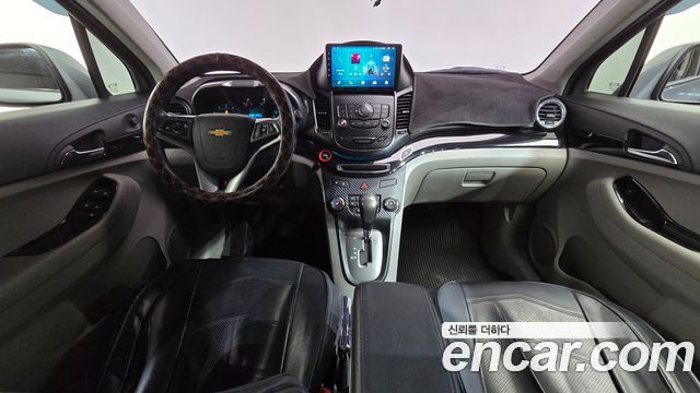 Chevrolet Korea Orlando — interior