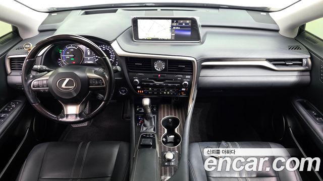 Lexus RX — interior