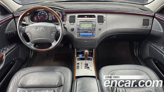 Hyundai Grandeur — interior